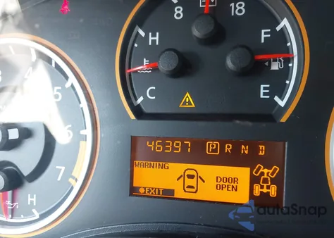 2013 Nissan Armada Sv z USA, uszkodzony, nr VIN 5N1AA0NC8DN613735